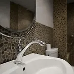 Le Clos Saint Jean, Vue Cite, Piscine Et Parking Καρκασόν