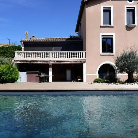 Le Clos Saint Jean, Vue Cite, Piscine Et Parking *